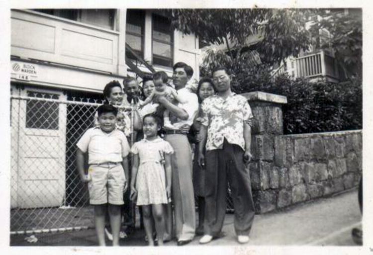 Nate, Aunty Doris, Grandpa Ching, Sandra, Aunty Merlyn, Uncle Lawrence with Aloma, Aunty Eunice, Uncle Reuben